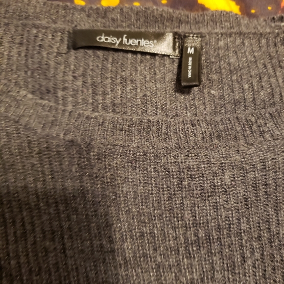 Grey Daisy Fuentes Sweater Medium - Picture 2 of 2